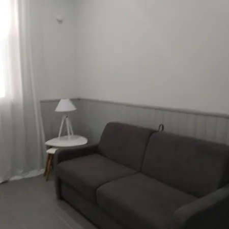 Apartment Avec Canape-lit